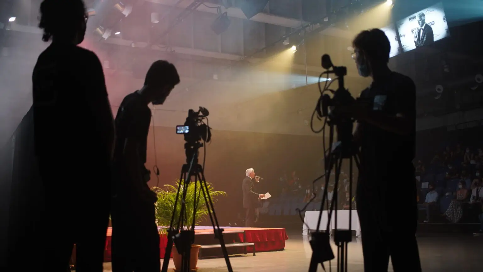 Live streaming, video operator hire for event live video feed